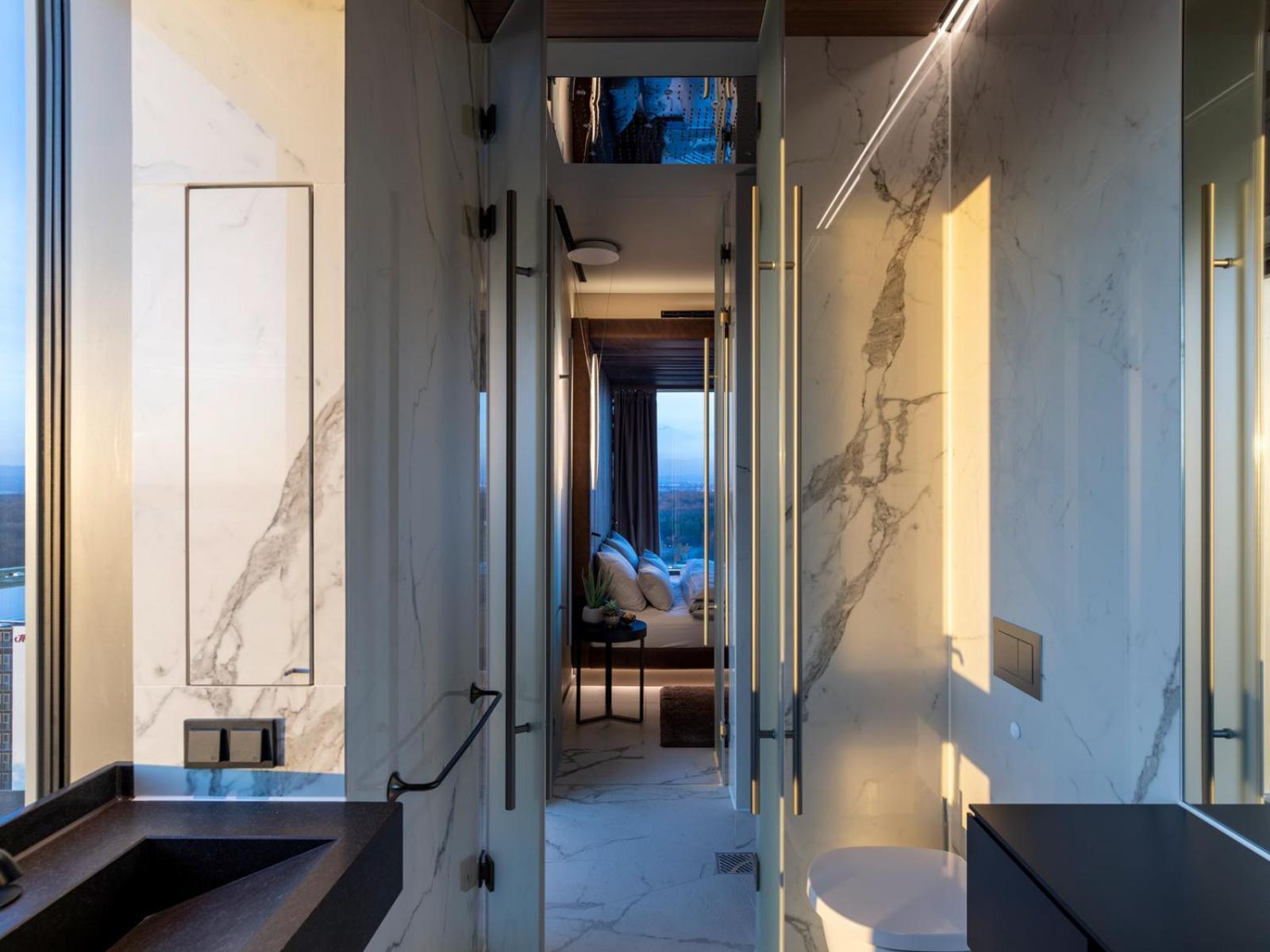 B'Mine Hotel Frankfurt Airport Frankfurt am Main Ngoại thất bức ảnh